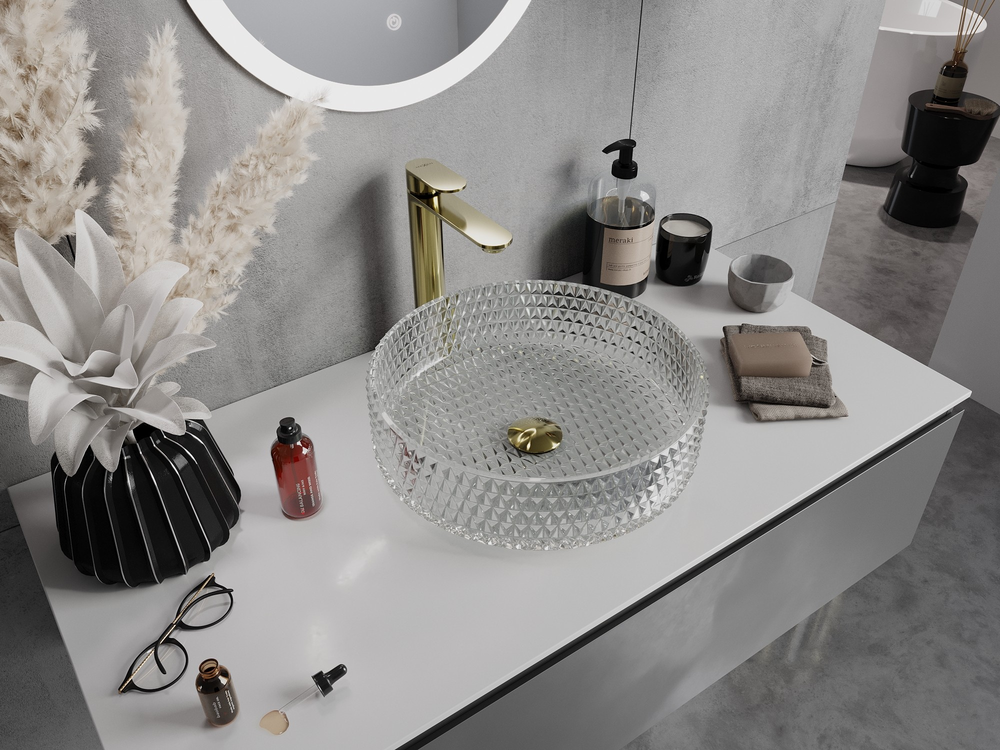 Elegantne glamuurist vannituba – klaas ja kuldsed detailid